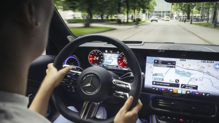 Mercedes ra mắt hệ thống lái tự động MB.Drive Assist Pro tại Đức